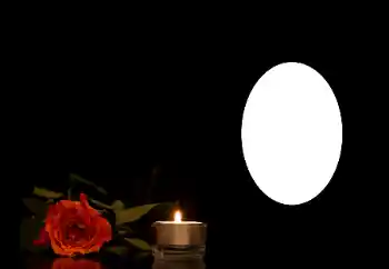 Inscripción en el marco: ¡Qué en paz descanse!